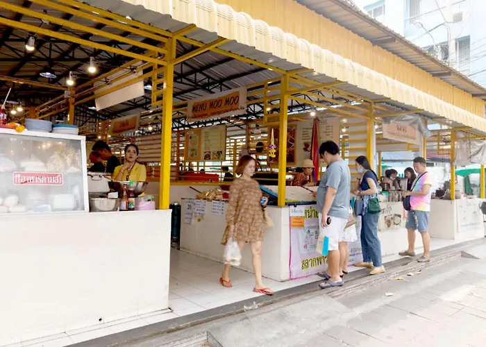 Ze Bang Aor Station Near By Yanhee Hospital * Bangkok